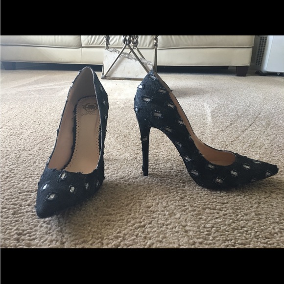 Nice BLACK BLUE JEAN PUMP .. for any occasion dress up or down 😍 - Picture 2 of 2